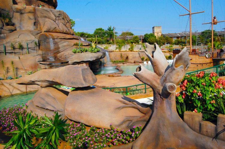 Hotel Piazza Diroma Acqua Park Caldas Novas Zewnętrze zdjęcie
